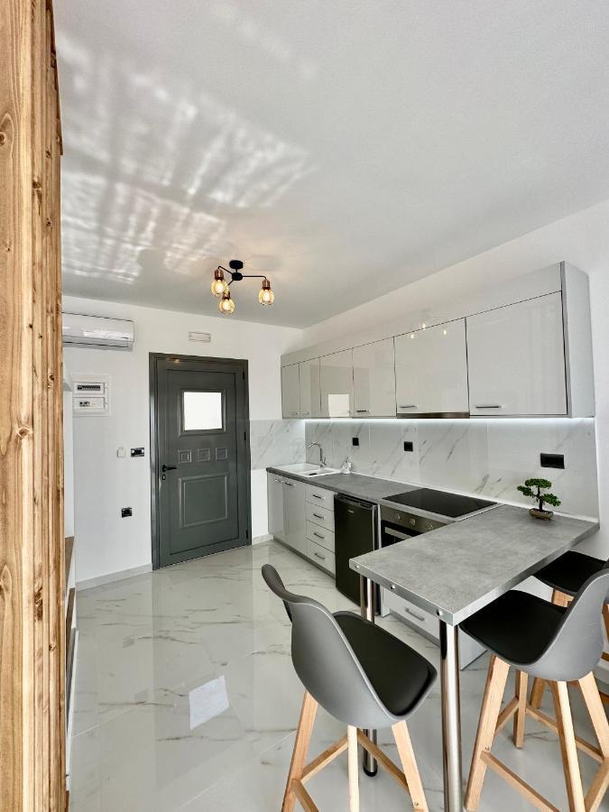 Royal Luxury Studios Archangelos  Ngoại thất bức ảnh